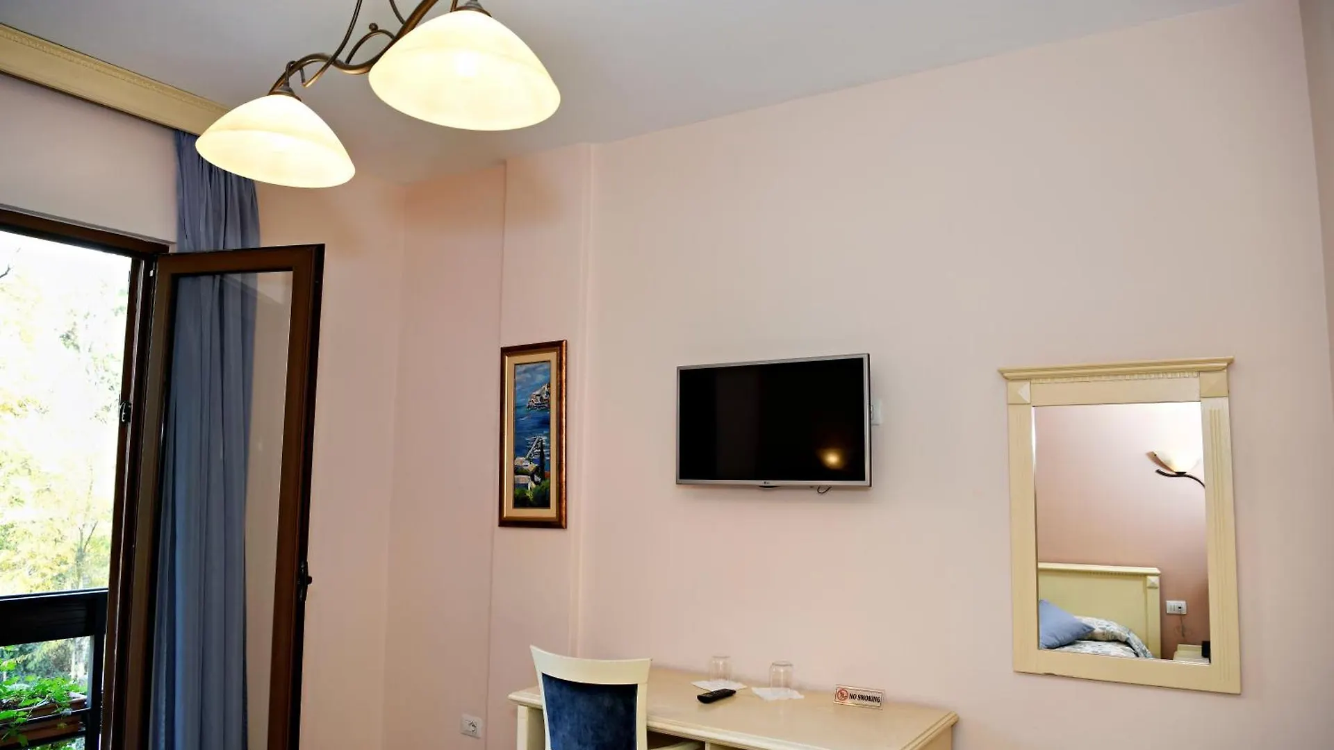 Hotel Restaurant Dreri Tirana 4*,  Albânia