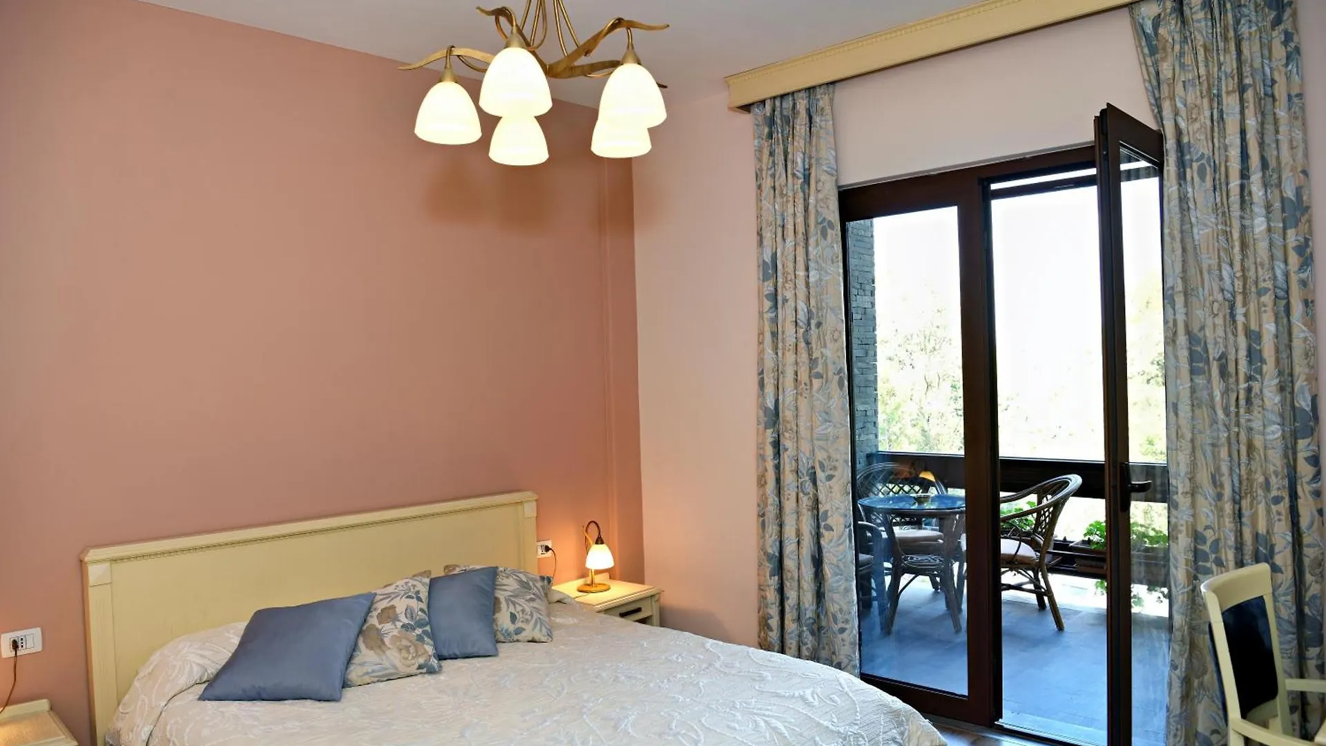 Hotel Restaurant Dreri Tirana
