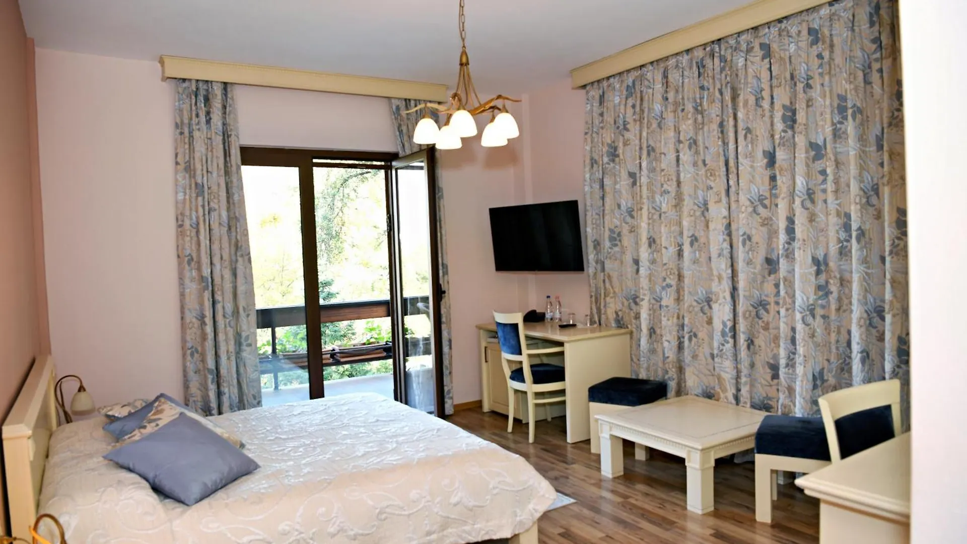 Hotel Restaurant Dreri Tirana